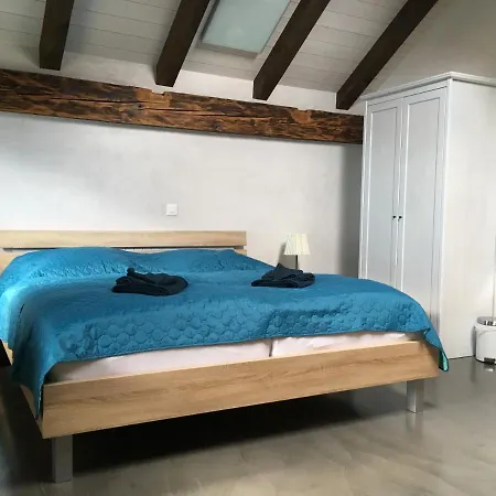 Apartment 1752