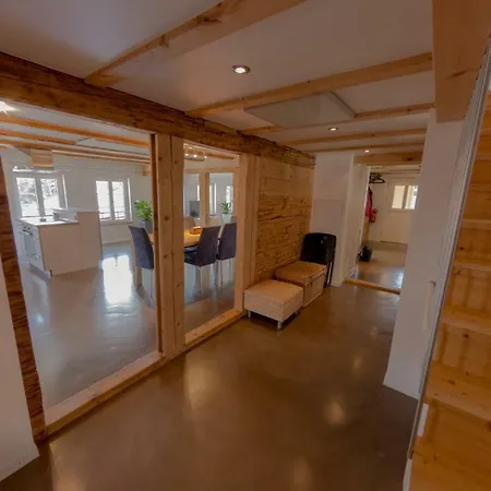 1752 Apartment *