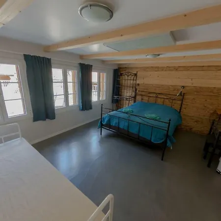 Apartment 1752